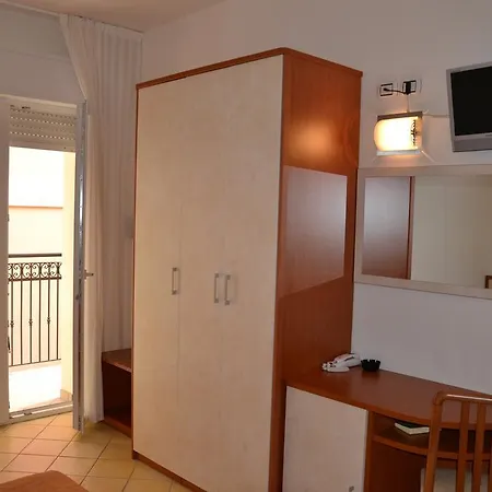 Ariston Hotel 3*