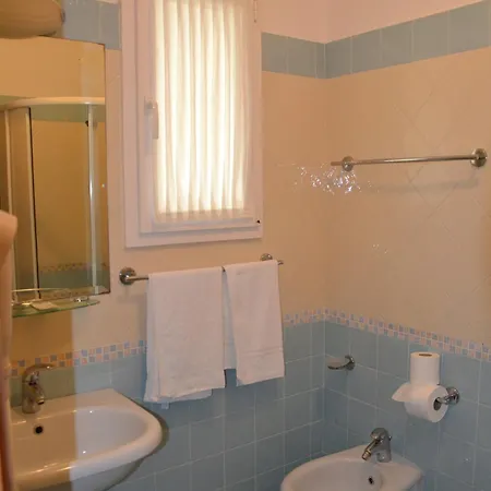 Hotel Ariston 3*