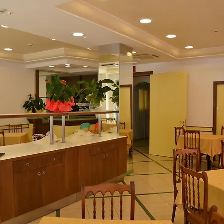 Ariston Hotel 3*